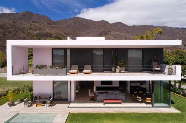 Las obras mexicanas que compiten por el Premio Oscar Niemeyer - casa casi rosa