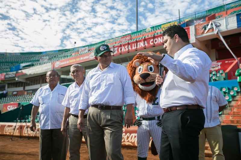 Remodelan estadio de béisbol de los Leones de Yucatán - estadio leones