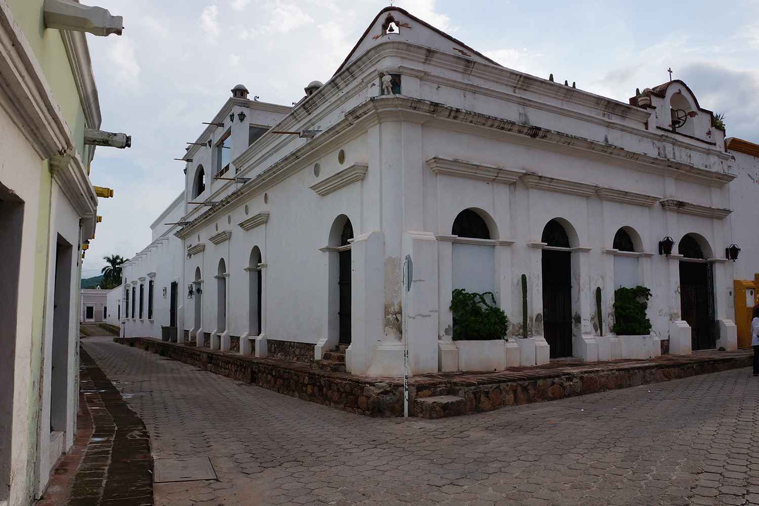 INAH y Ayuntamiento de Álamos acuerdan proteger monumentos históricos