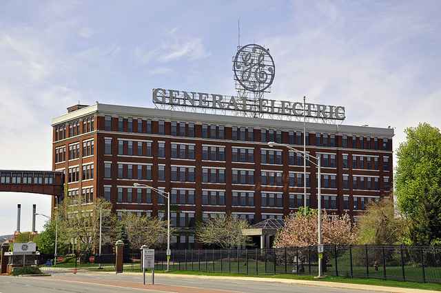 General Electric revela enorme acuerdo inmobiliario - ge