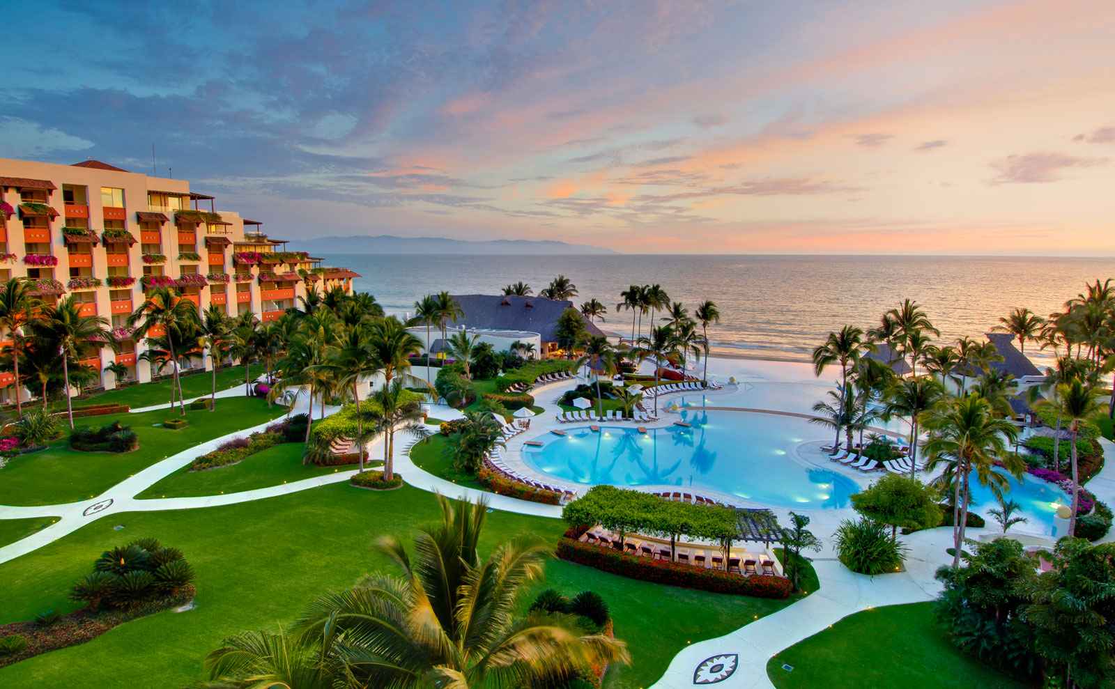 Publican lista de los 15 mejores hoteles en México - grand velas riviera nayarit mexico home 4 top