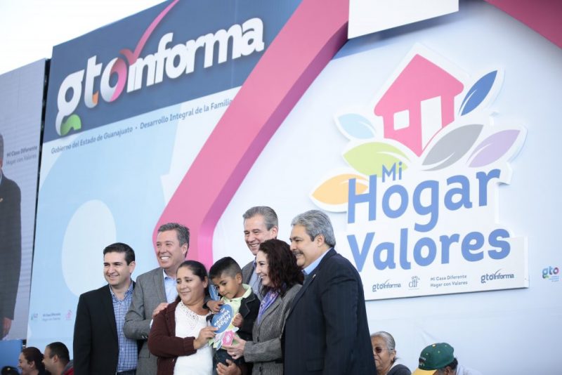 Miguel Márquez presentó avances de vivienda
