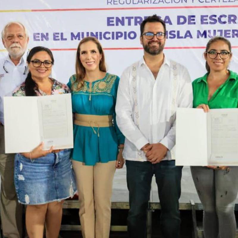 Insus entregó 200 escrituras de vivienda en Isla Mujeres