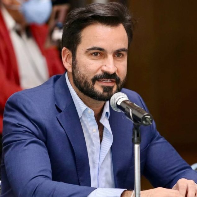 El funcionario asume la titularidad de Metrópolis como parte de una reconfiguración del gabinete capitalino