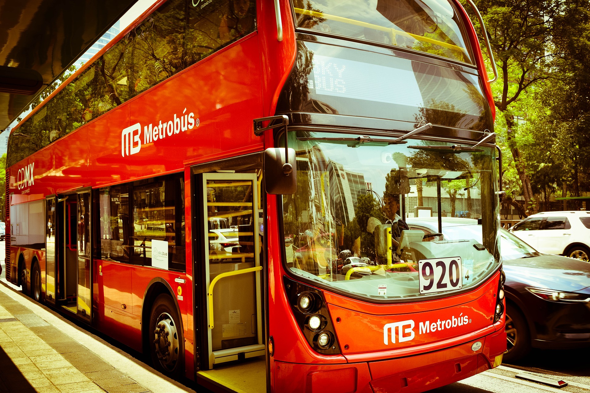 La ampliación de la línea 3 del Metrobús beneficiará a más de 95 mil personas.