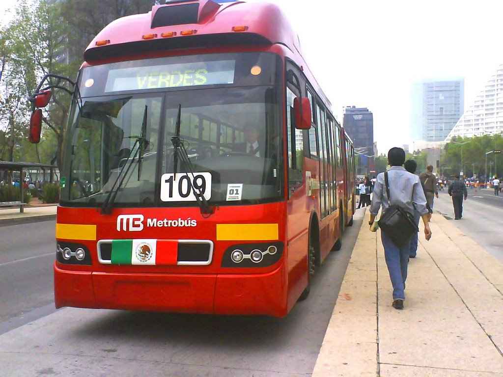 Metrobús Reforma contará con paradas de plataforma baja - metrobus6