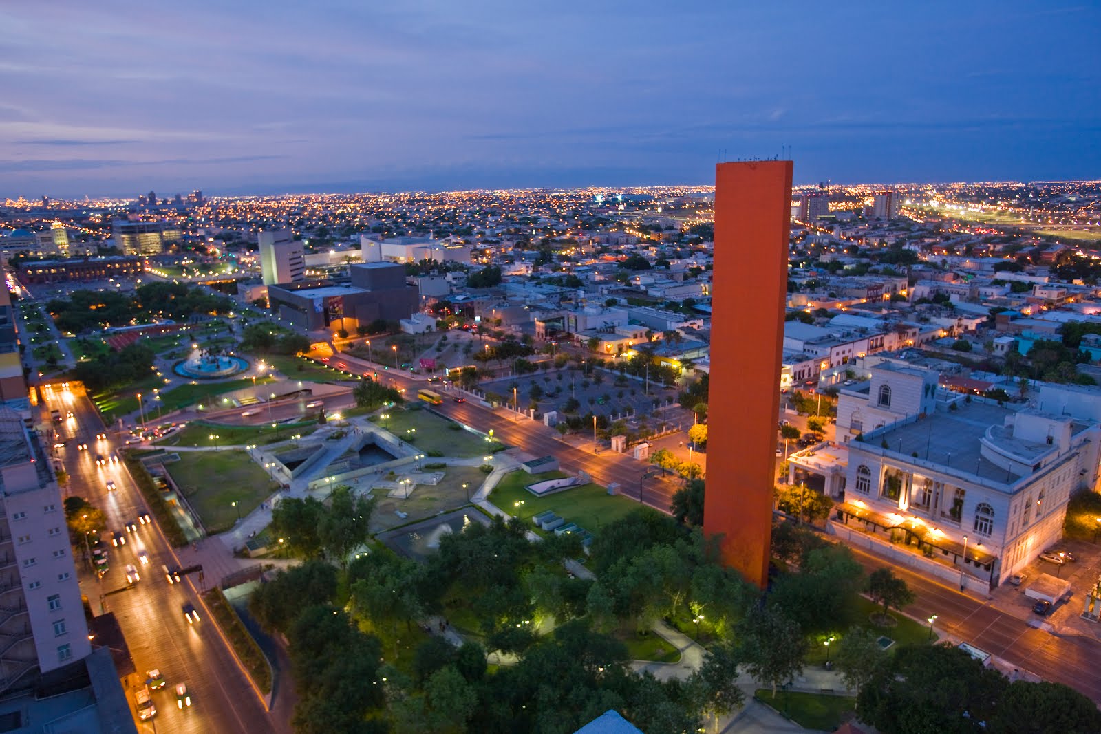Muestran en libro la evolución arquitectónica de Monterrey - monterrey paisaje