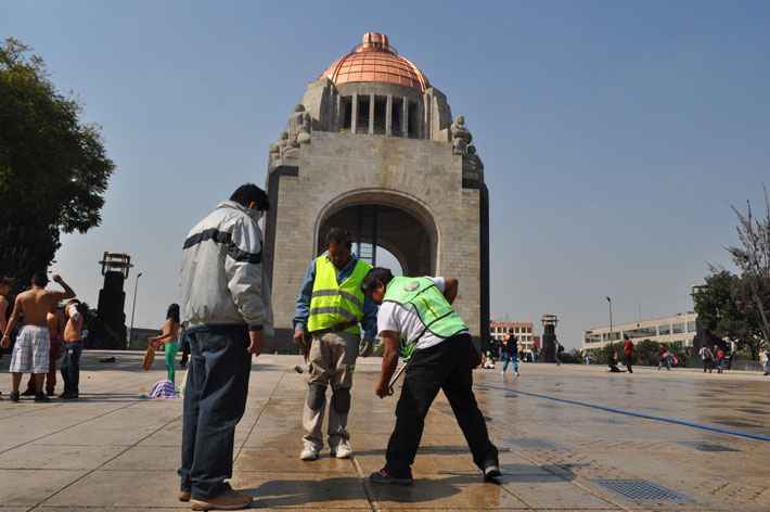 Continúan trabajos de limpieza en Monumento a la Revolución - monumento a la revolucion1