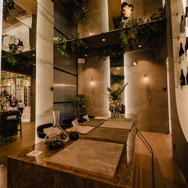 La arquitectura regenerativa integra materiales, naturaleza y tecnología para reducir el impacto ambiental de los edificios