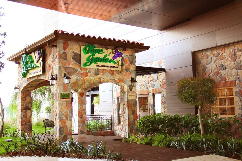 Abrió sucursal de Olive Garden en Plaza Las Américas Malecón