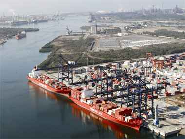 Estiman inversión de 100 mil mdp en materia portuaria - puerto lazaro cardenas