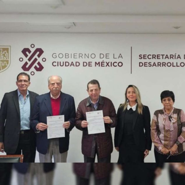 Firman acuerdo para crear el clúster logístico metropolitano