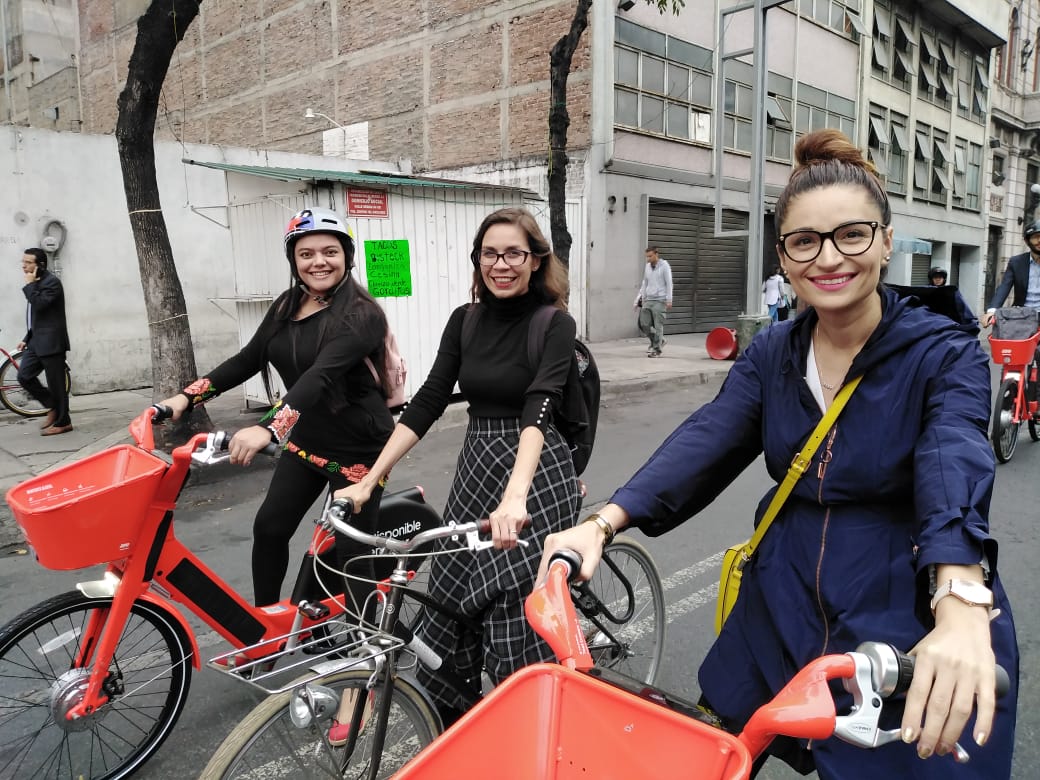 'Red Woman in Motion', por el derecho a la ciudad para mujeres