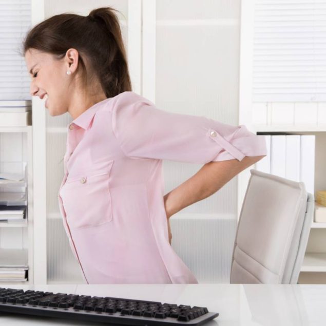 Cómo elegir la silla de oficina para personas con problemas de espalda