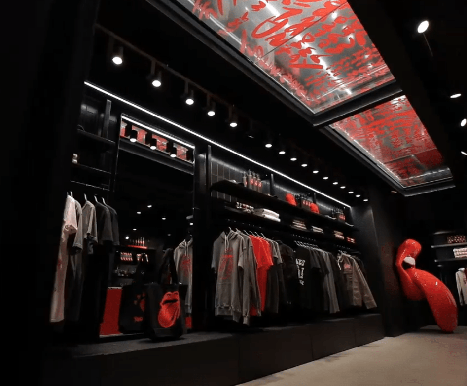 Los Rolling Stones abren su primera tienda en Soho, Londres - sotano tienda Rolling Stones