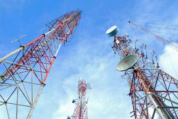 Energía, industria y telecomunicaciones estimulan la economía - telecomunicaciones1