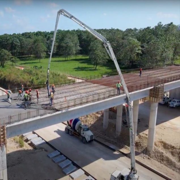 Tren Maya construye viaducto que cruzará sobre el río Champotón